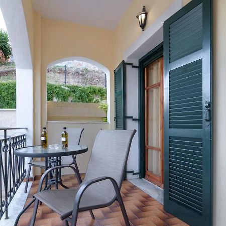 Balis Apartments Палеокастрица Экстерьер фото